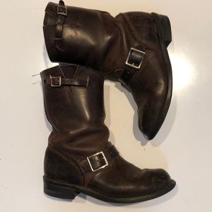 Frye Veronica short. Size 8.
